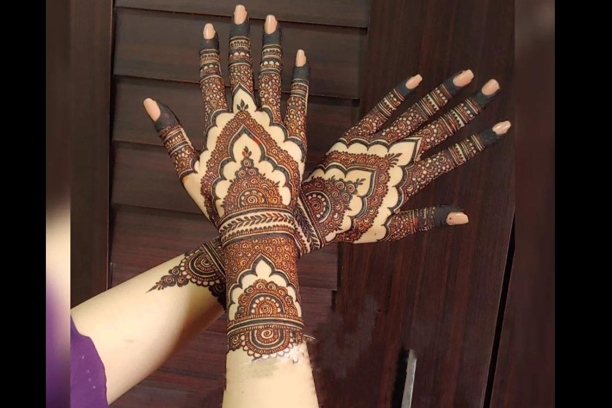 Simple Mehndi Designs for Back Hand 2022 – Hottest Trends