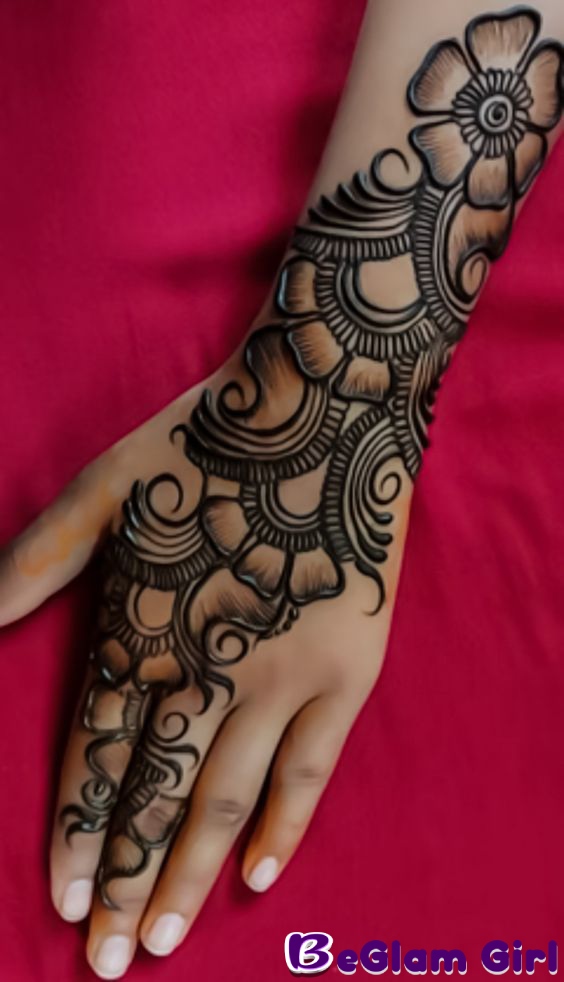 Popular mehndi designs for the back of the right-hand